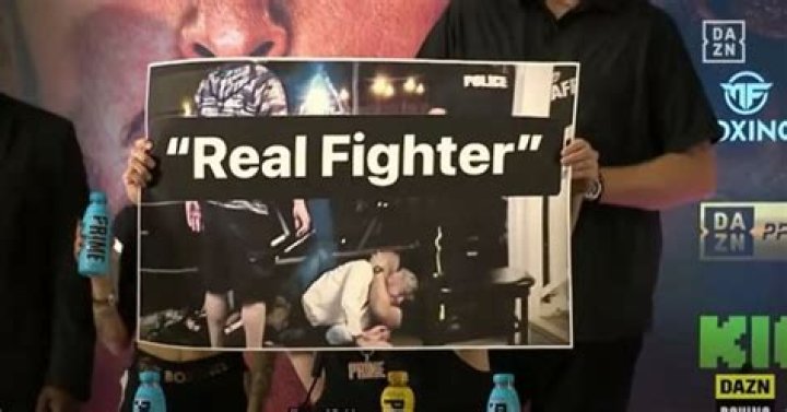 Getting out of control Dillon Danis looks to bait Floyd Mayweather with a Twitter troll |
