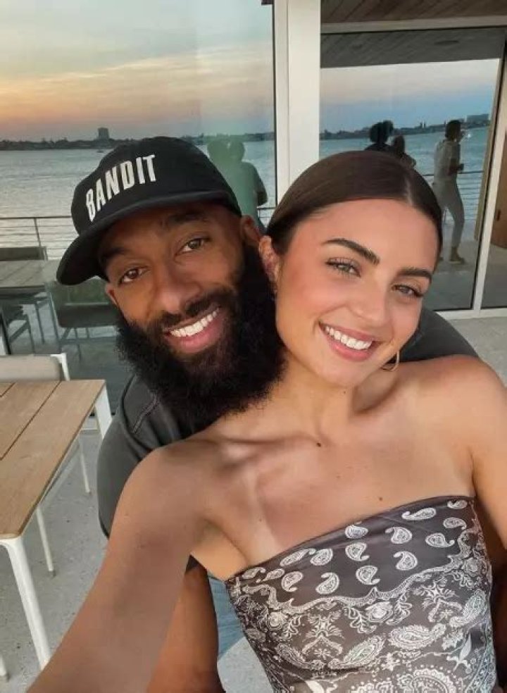 Is Rachael Kirkconnell Married He?